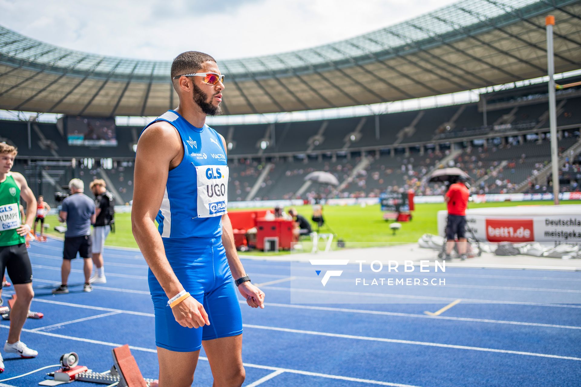 Kevin Ugo (TV Wattenscheid 01) ueber 200m waehrend der deutschen Leichtathletik-Meisterschaften im Olympiastadion am 26.06.2022 in Berlin